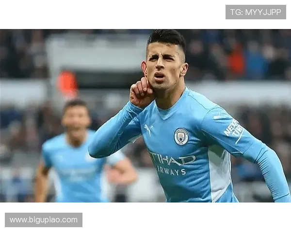 分饰双角坎塞洛盘活巴萨后防 分饰双角坎塞洛盘活巴萨后防